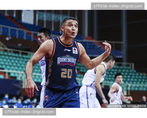 “南京同曦试训两名防守型锋线,主教练西热力江强调防守侵略性” “南京同曦试训两名防守型锋线,主教练西热力江强调防守侵略性”