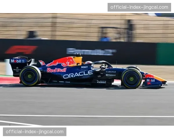 一场混乱的雨战：安全车、红旗与策略赌博交织的F1中国大奖赛正赛